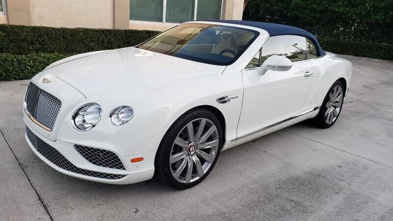 2016 Bentley Continental GT Base photo 30