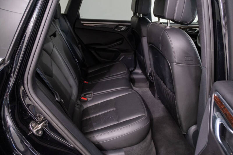 2017 Porsche Macan S