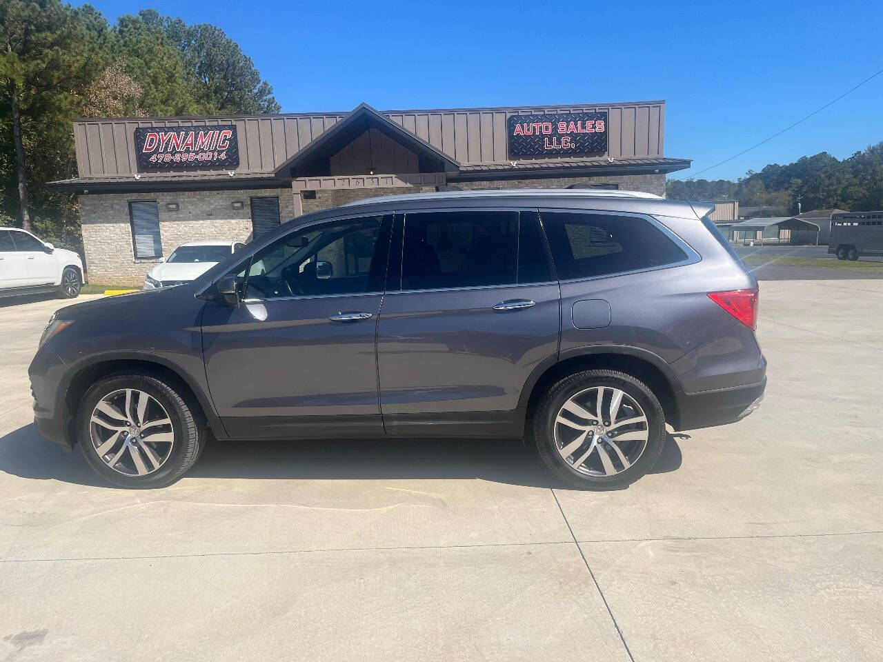 2016 Honda Pilot Touring's photo