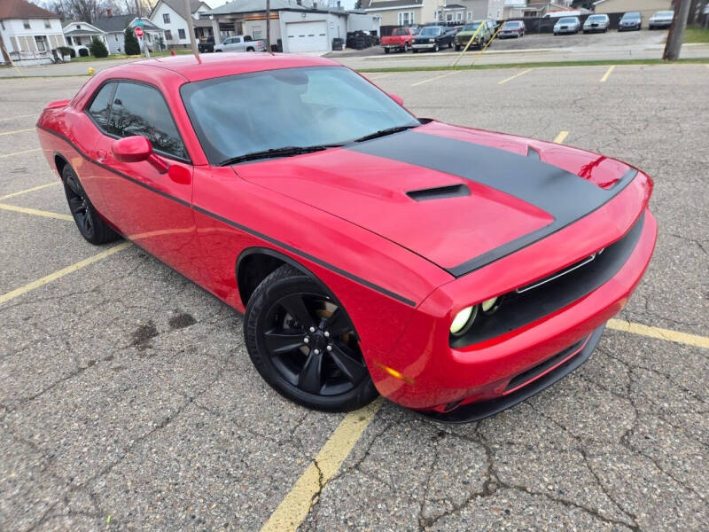 2016 Dodge Challenger SXT Plus