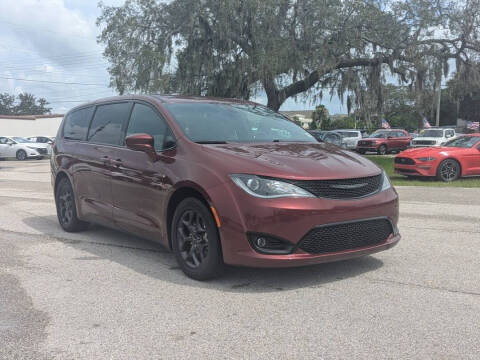 2018 Chrysler Pacifica Touring Plus