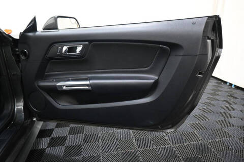 2016 Ford Mustang V6