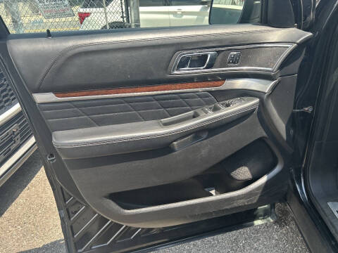 2017 Ford Explorer Platinum