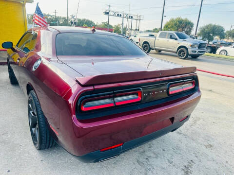 2017 Dodge Challenger SXT