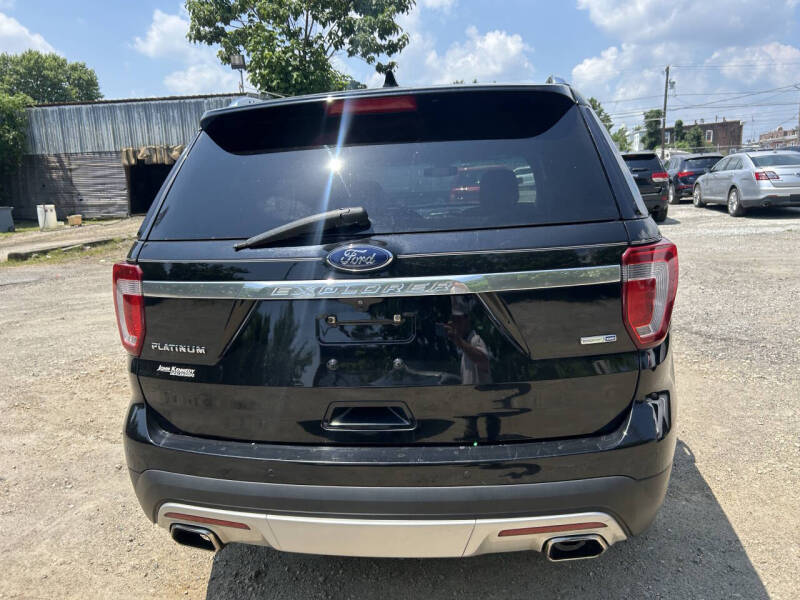 2017 Ford Explorer Platinum