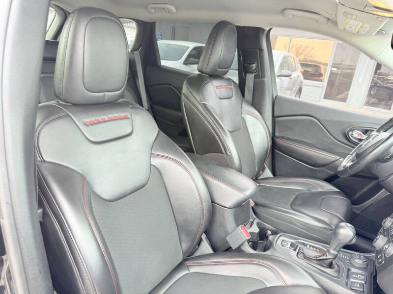 2019 Jeep Cherokee Trailhawk
