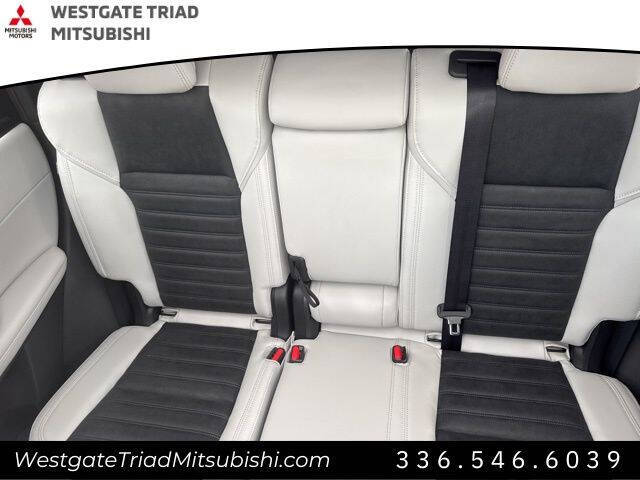 2025 Mitsubishi Outlander SE