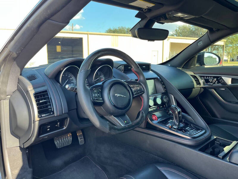 2015 Jaguar F-TYPE R