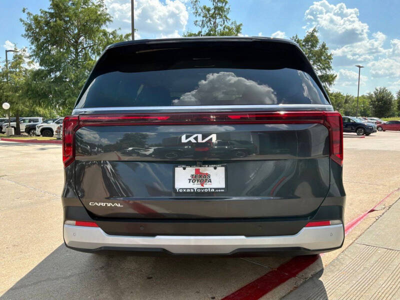 2026 Kia Carnival LXS