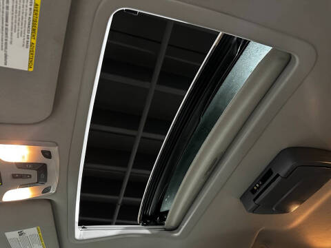 2013 Toyota Sienna XLE 8-Passenger