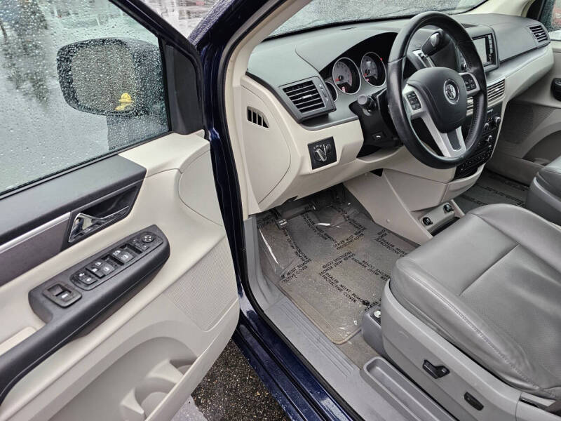 2012 Volkswagen Routan