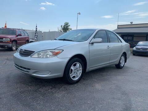 2002 Toyota Camry for sale at AJOULY AUTO SALES in Moore OK