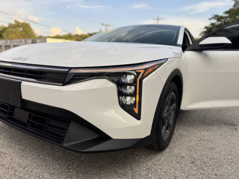 2025 Kia K4 LX