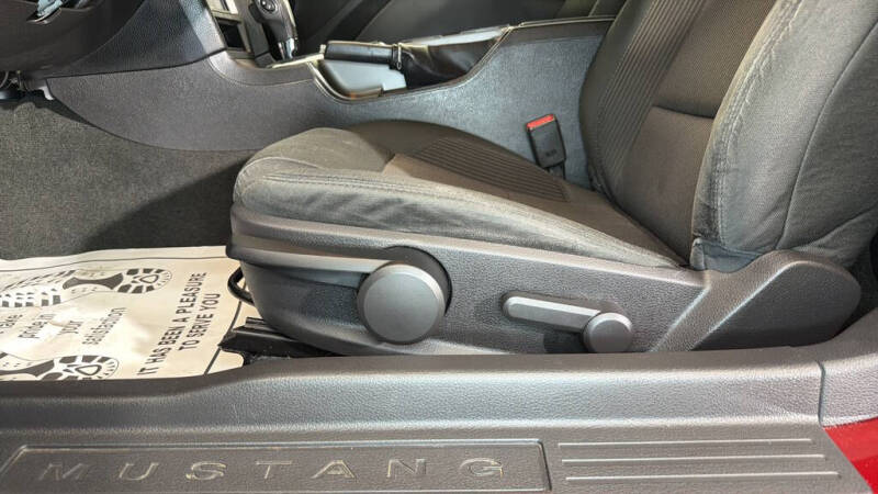 2014 Ford Mustang V6