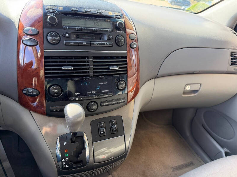 2004 Toyota Sienna XLE Limited 7 Passenger