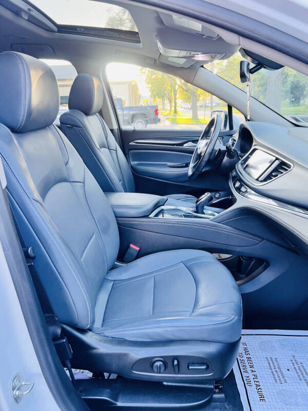 2021 Buick Enclave Essence