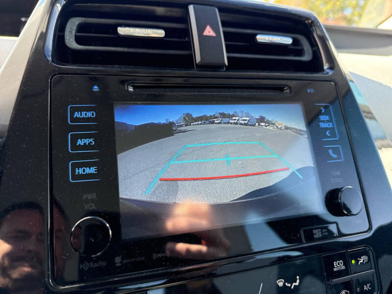 2017 Toyota Prius Three Touring