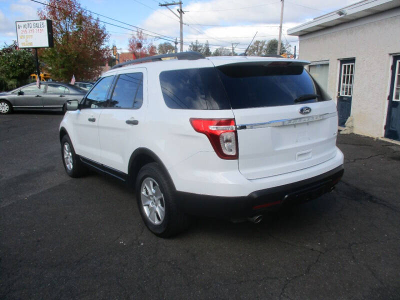 2013 Ford Explorer Base photo 4