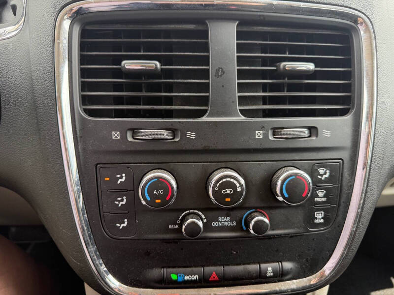 2017 Dodge Grand Caravan SE
