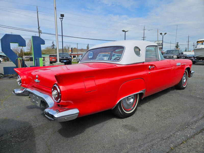 1957 Ford Thunderbird