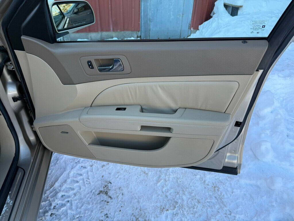 2006 Cadillac STS 51