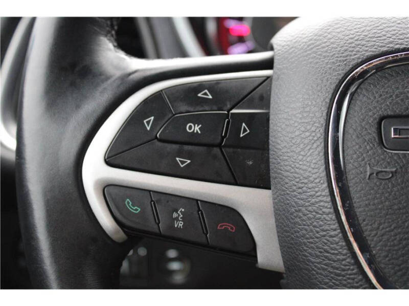 2015 Dodge Challenger SXT Plus