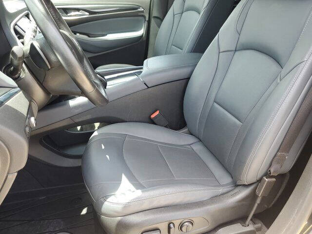 2020 Buick Enclave Essence