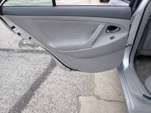 2010 Toyota Camry LE