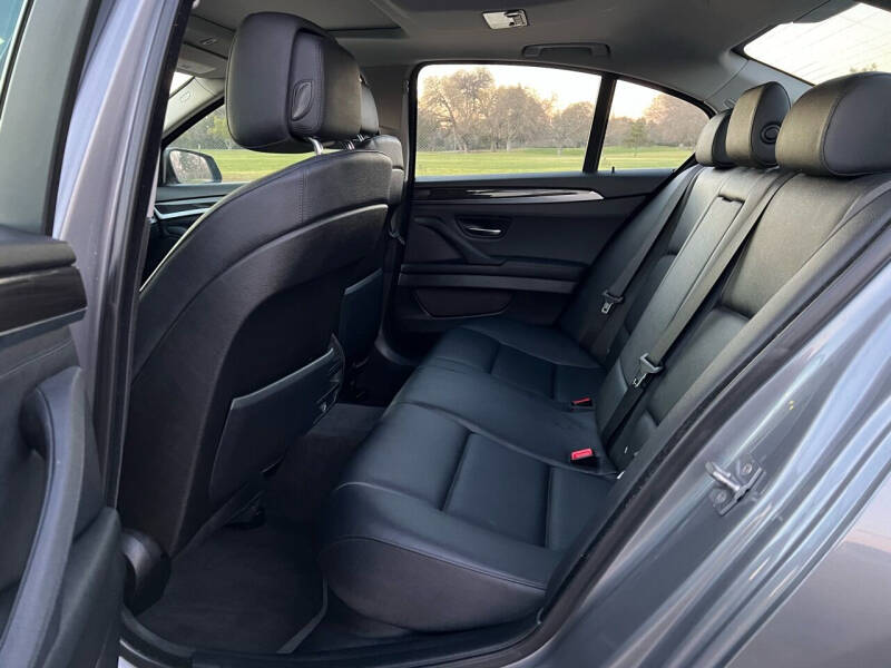 2011 BMW 5 Series 528i