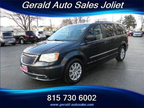 2013 Chrysler Town and Country for sale at Gerald Auto Sales in Joliet IL