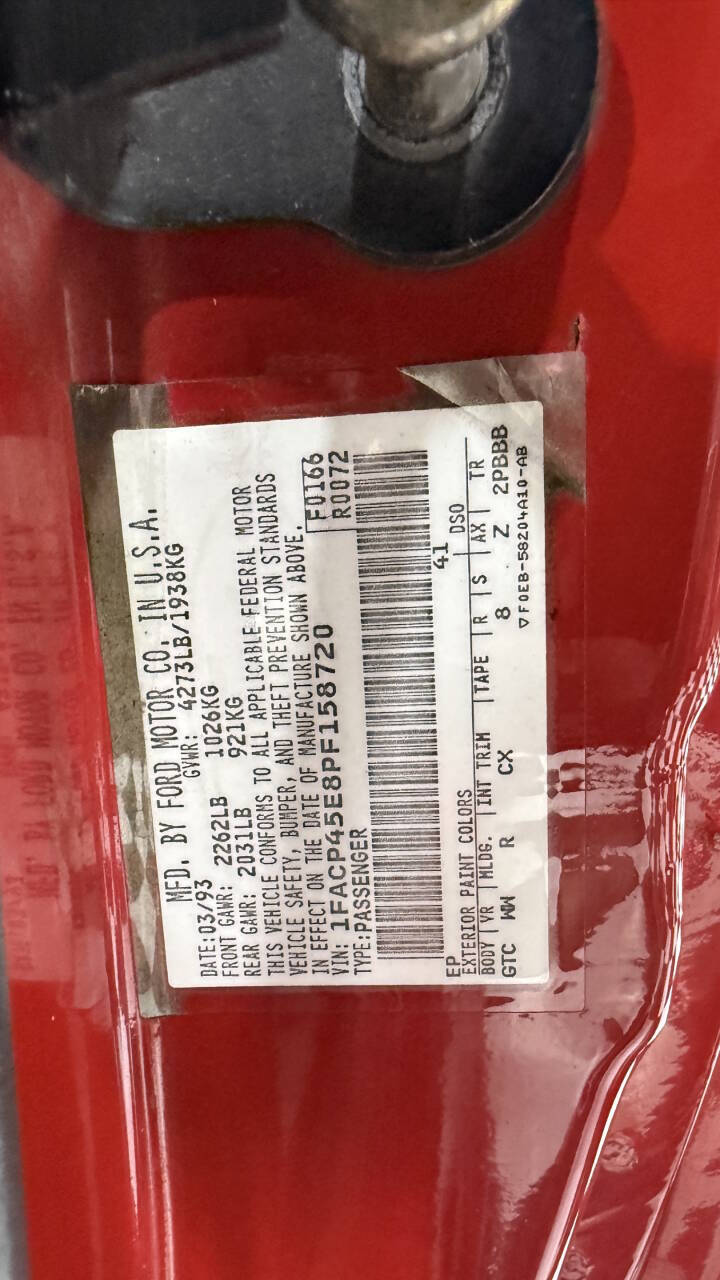 1993 Ford Mustang 54