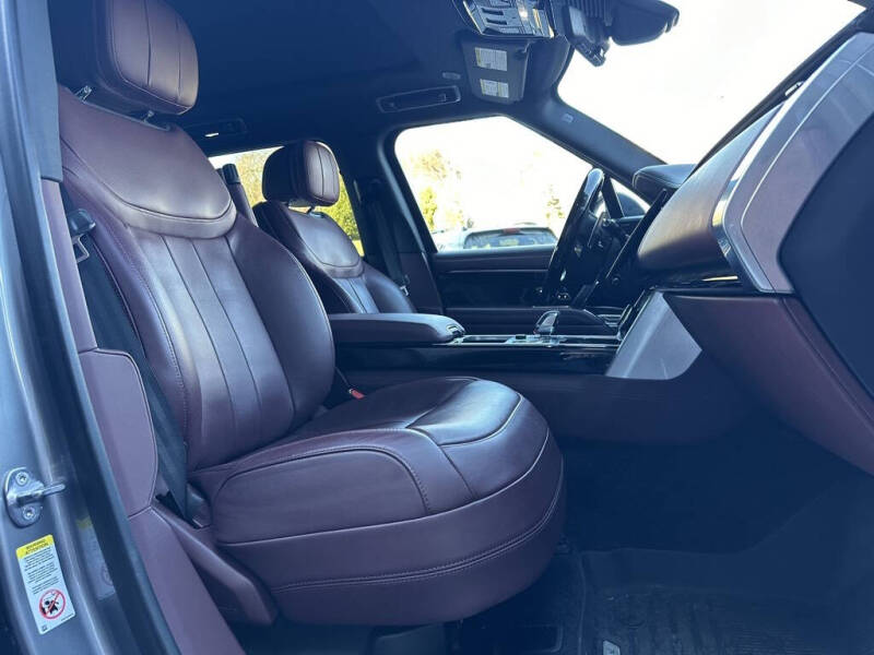 2023 Land Rover Range Rover P530 SE