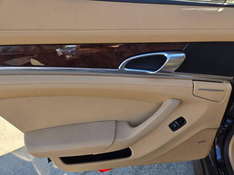 2011 Porsche Panamera