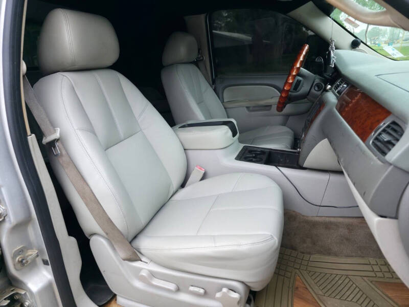 2011 Chevrolet Avalanche LT