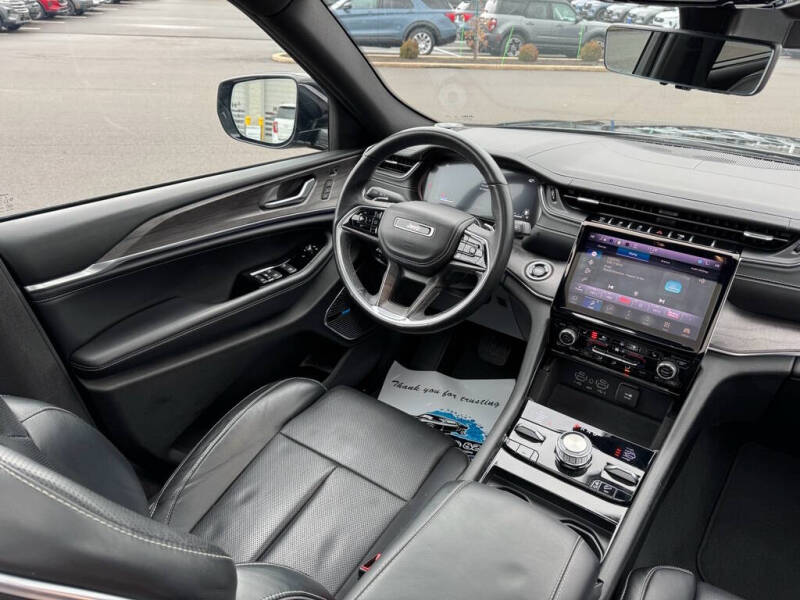 2022 Jeep Grand Cherokee Overland