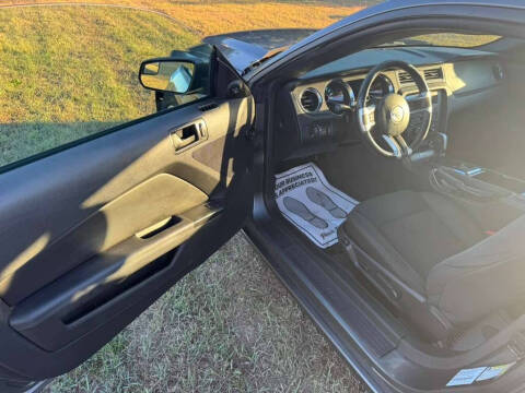 2014 Ford Mustang V6