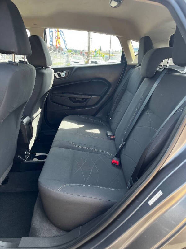 2014 Ford Fiesta SE