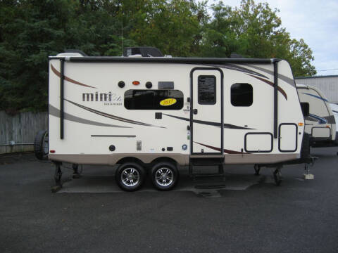 2017 Rockwood 2104S