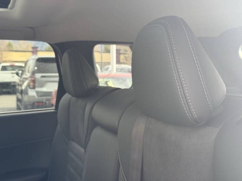 2025 Mitsubishi Outlander PHEV SE