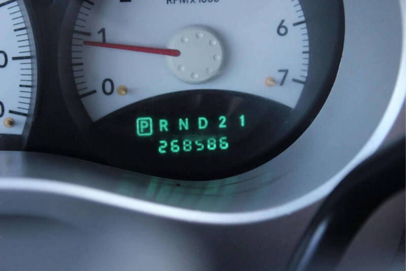 2008 Mitsubishi Raider LS