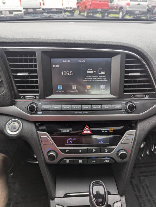 2018 Hyundai Elantra