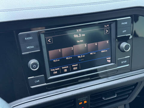 2019 Volkswagen Jetta R-Line