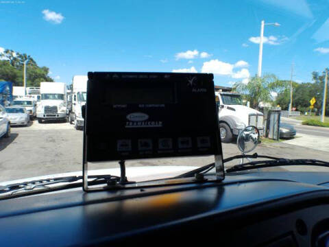 2017 Freightliner M2 106