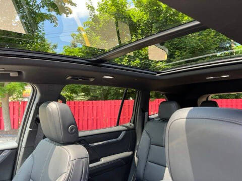 2024 GMC Acadia Elevation