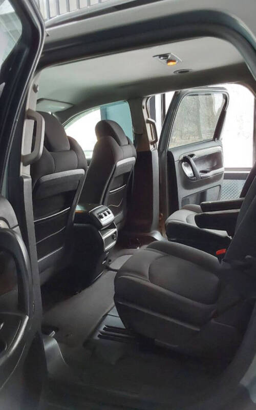 2008 Saturn Outlook XE