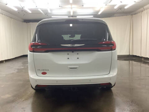 2026 Chrysler Pacifica Pinnacle