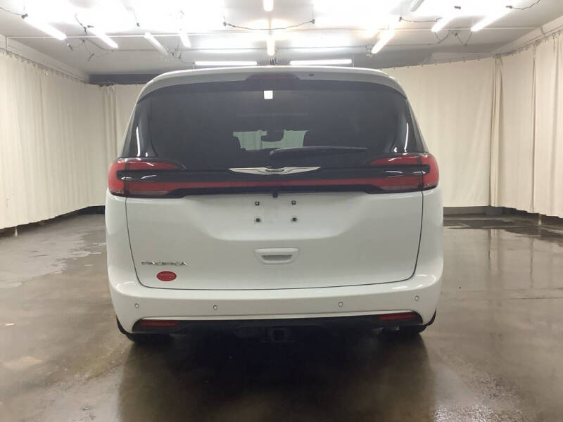 2026 Chrysler Pacifica Pinnacle