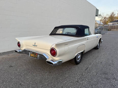 1957 Ford Thunderbird