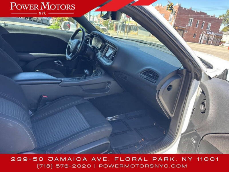 2023 Dodge Challenger SXT