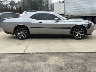 2017 Dodge Challenger SXT Plus